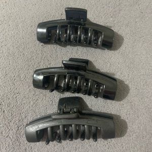 3 Claw clips